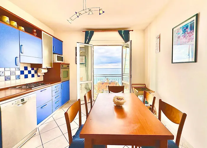 Hostdomus - Pietra Blu Apartamento Pietra Ligure